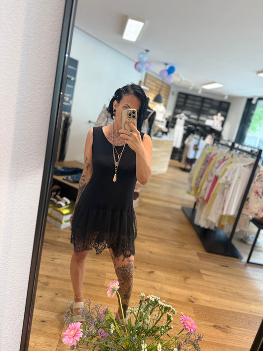 Kurzes Spitzen Kleid
