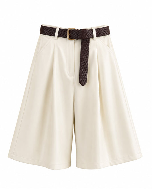 Kunstleder Bermuda „Ivory“ mit Gürtel