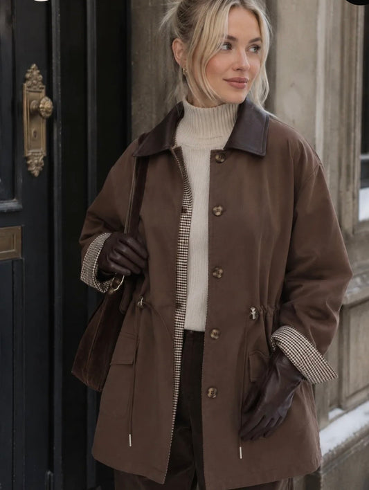 Wendejacke mit Knöpfen