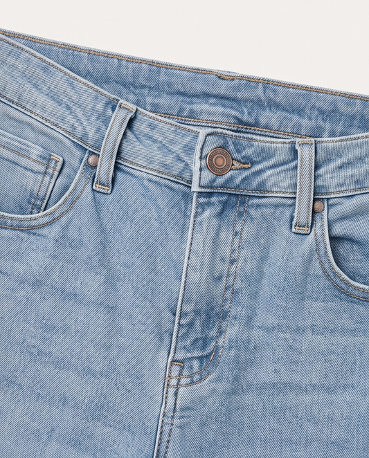Straight Leg Jeans – Light Denim