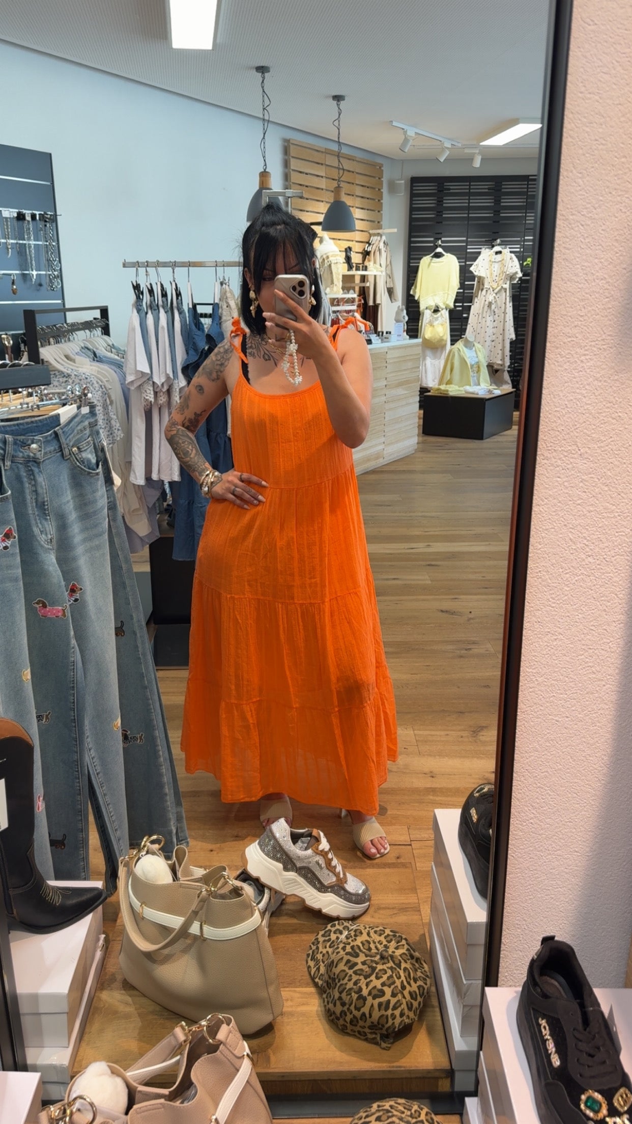 Sommerkleid mit Bindeträgern